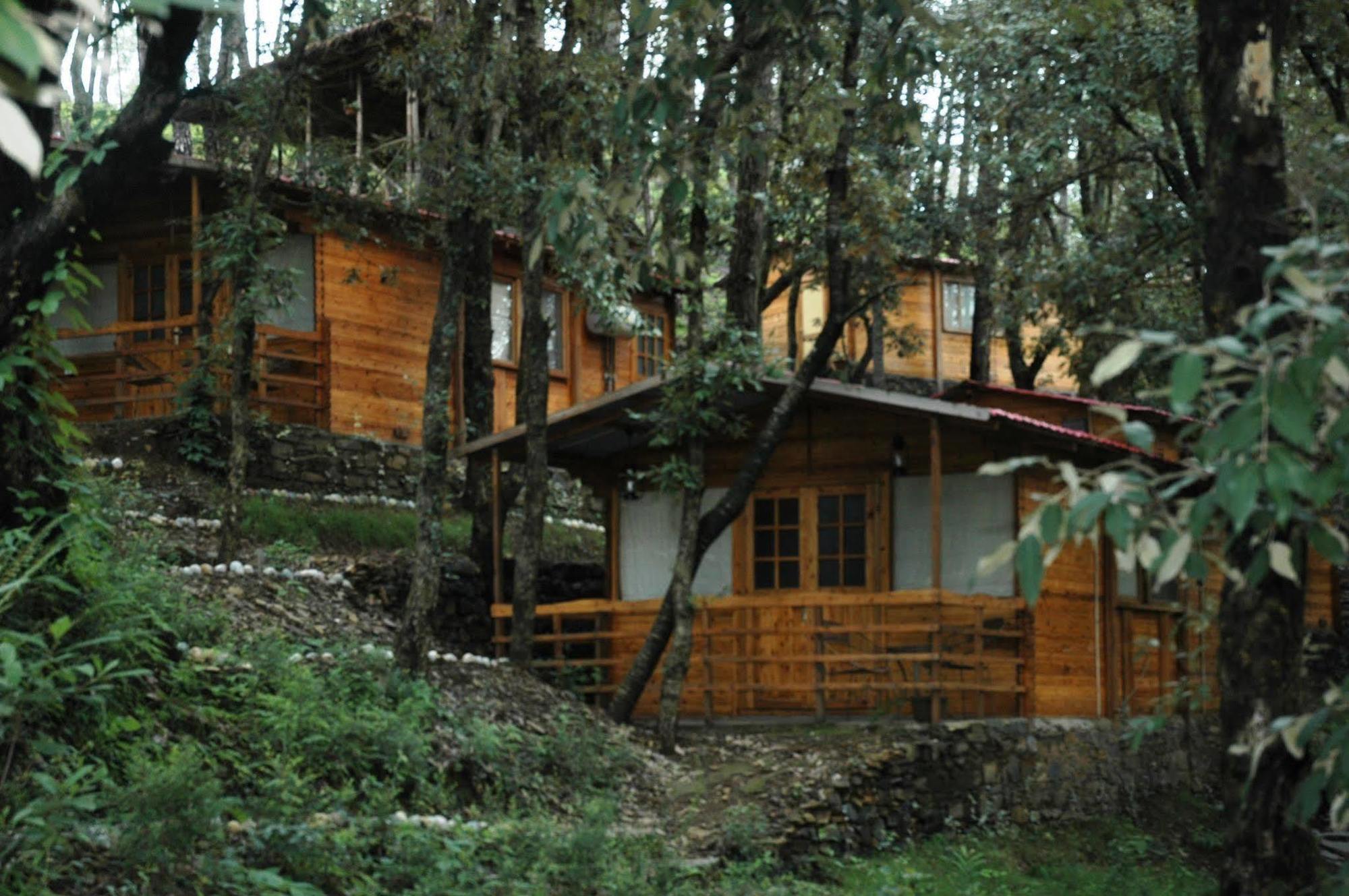 Aamod Resort Shimla Exterior photo